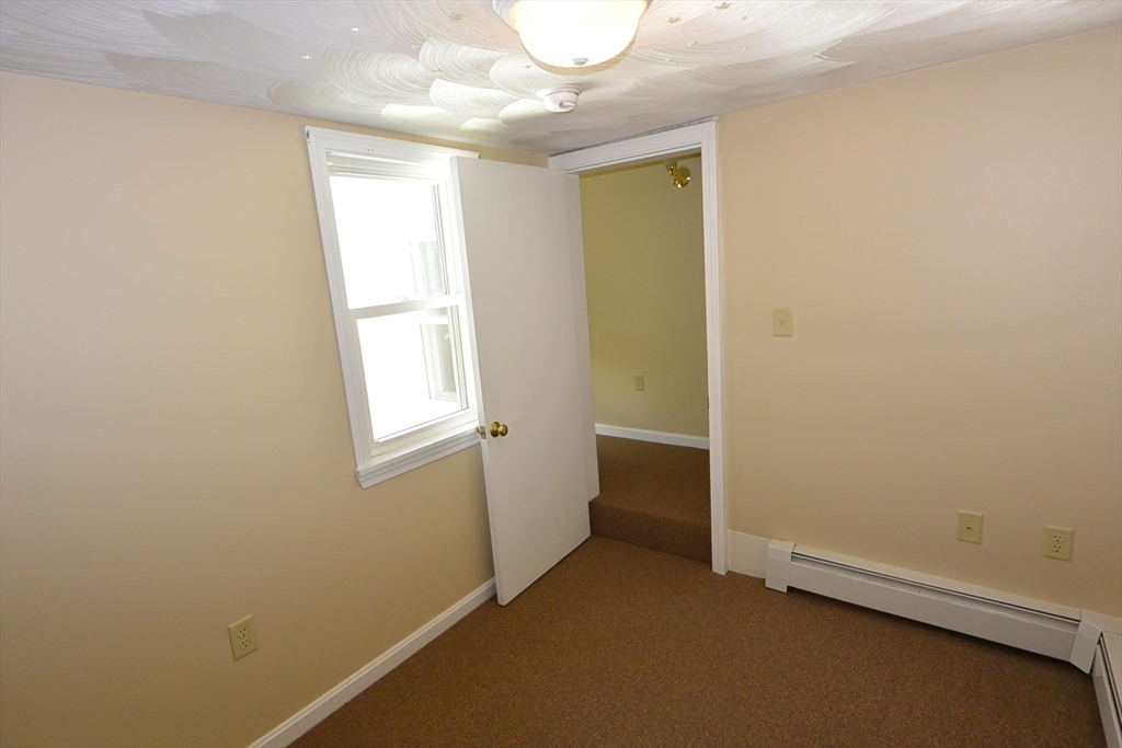 152 Green Street, Unit 152 Clinton, MA 01510 - Photo 17 of 20