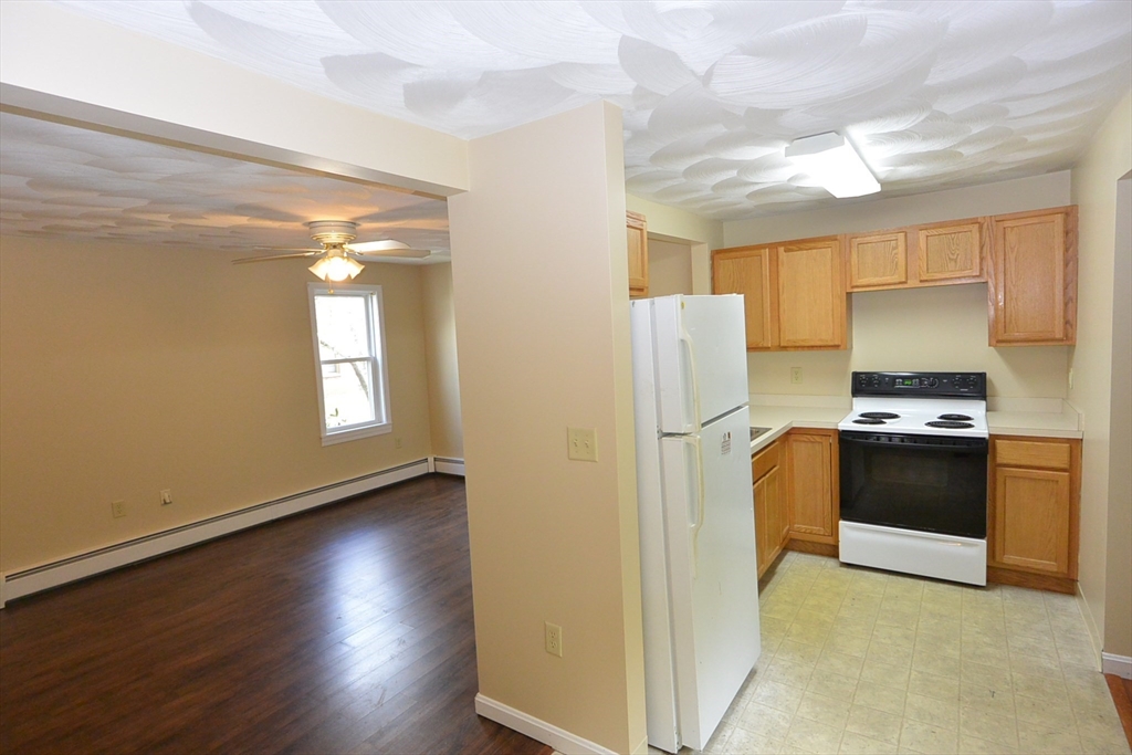 152 Green Street, Unit 152 Clinton, MA 01510 - Photo 5 of 20