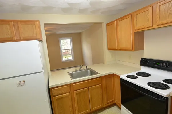 $1,995 | 152 Green Street, Unit 152, Clinton, MA 01510