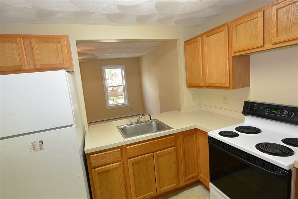 152 Green Street, Unit 152 Clinton, MA 01510 - Photo 7 of 20