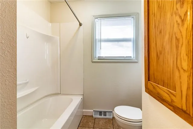 $165,000 | 303 North Street, Windsor, MO 65360