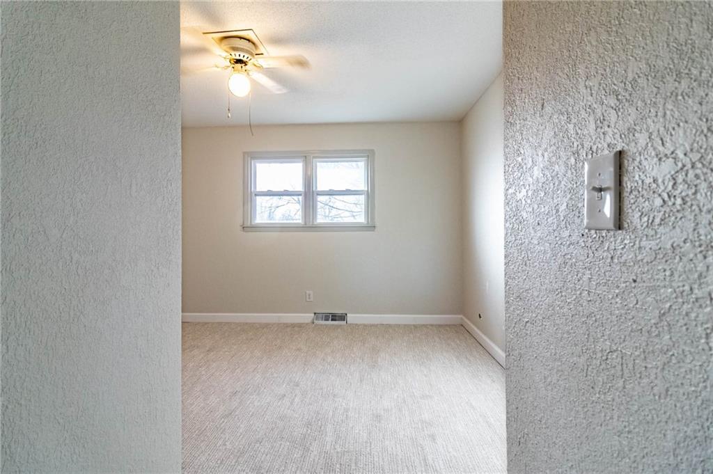 303 North Street Windsor, MO 65360 - Photo 14 of 25