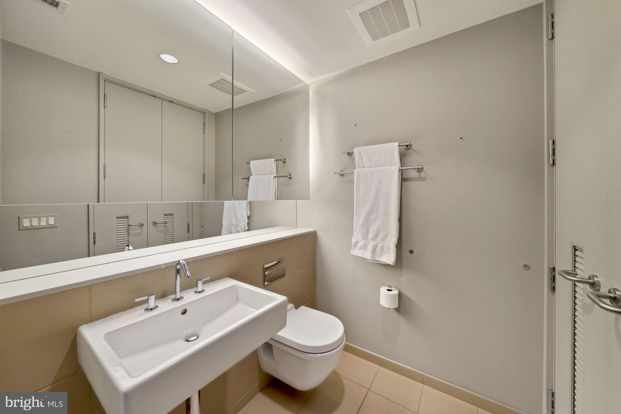 920 I Street Northwest, Unit 601 Washington, DC 20001 - Photo 20 of 34