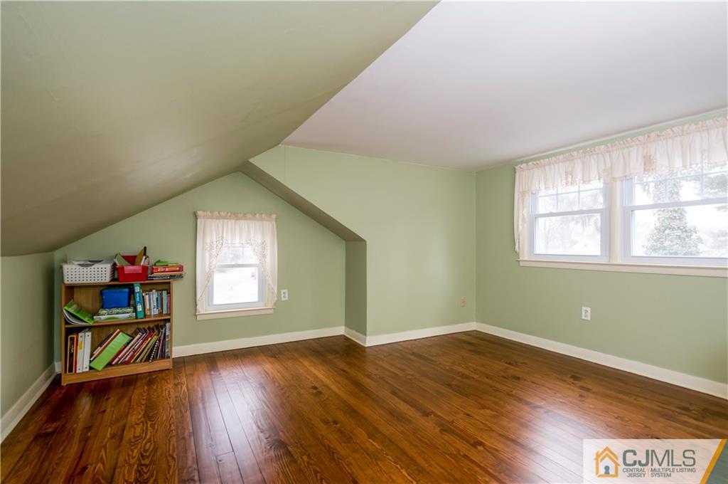 318 Ashland Road Middlesex, NJ 08846 - Photo 9 of 18 Gallery Image 9