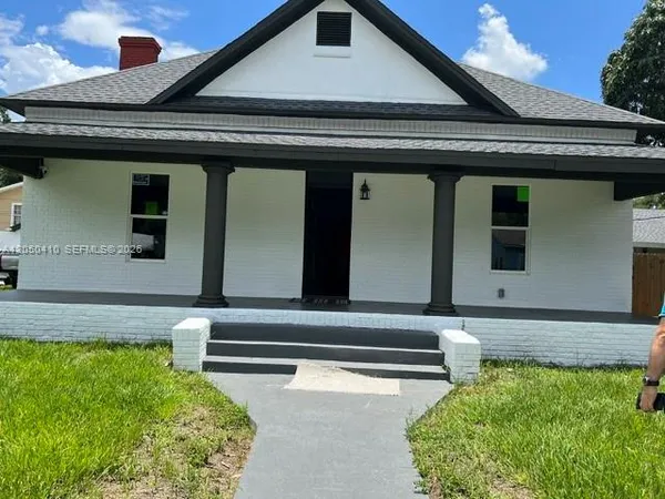 $6,500 | 1017 East 19th Avenue, Tampa, FL 33605