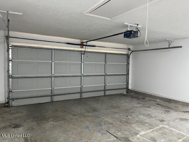 179 Blackstone Circle Brandon, MS 39047 - Photo 10 of 25 Garage