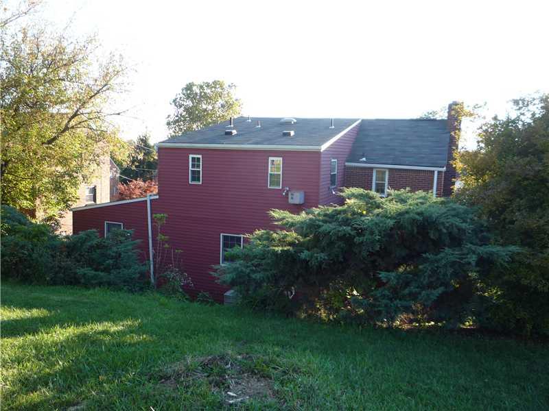301 Radisson Road Brentwood, PA 15227 - Photo 22 of 24 Exterior Back.