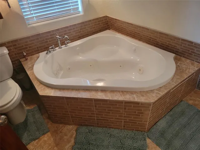 $2,500 | 2770-1125b 1125b, Cleburne, TX 76033