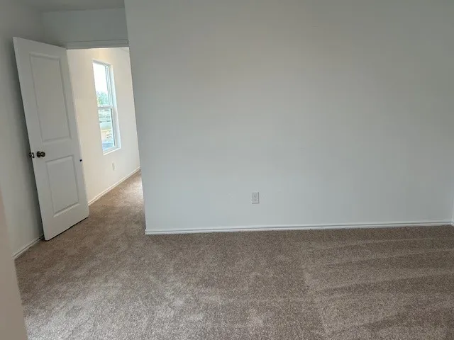 $1,450 | 45 Trinity Circle, Lockhart, TX 78644