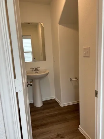 $1,450 | 45 Trinity Circle, Lockhart, TX 78644