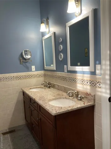 $985,000 | 11 Aske Street, Warwick, NY 10990