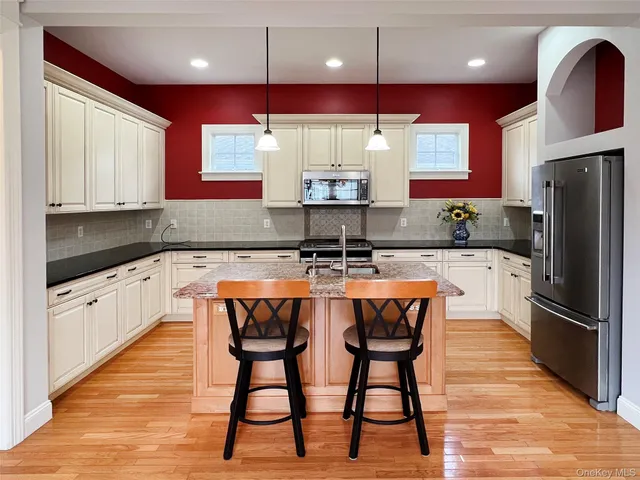 $985,000 | 11 Aske Street, Warwick, NY 10990