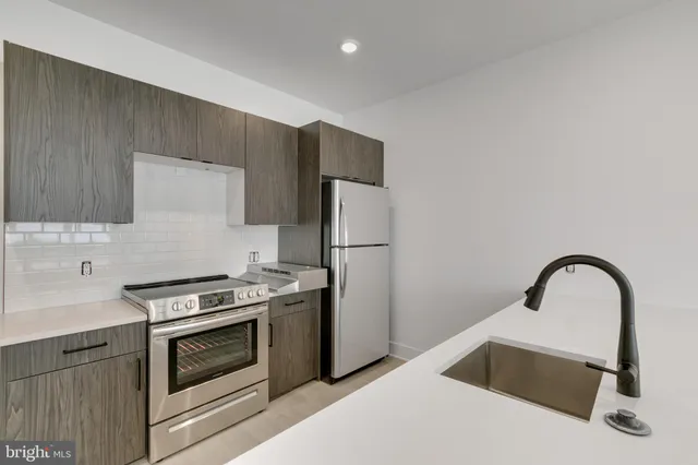 $1,750 | 3045-51 Richmond Street, Unit 504, Philadelphia, PA 19134