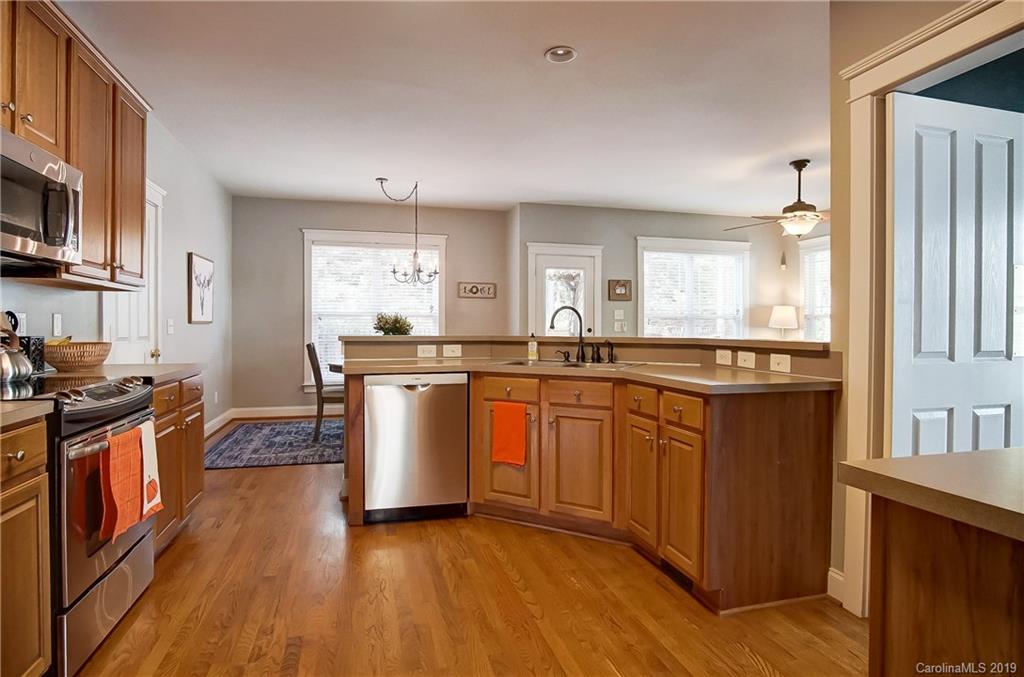 1055 Hunters Run Drive Tega Cay, SC 29708 - Photo 16 of 39 Gallery Image 16