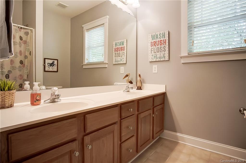 1055 Hunters Run Drive Tega Cay, SC 29708 - Photo 26 of 39 Gallery Image 26