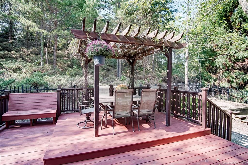 1055 Hunters Run Drive Tega Cay, SC 29708 - Photo 35 of 39 Gallery Image 35