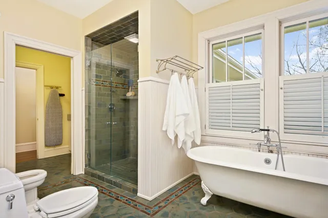 $10,000 | 1776 Knox Avenue South, Minneapolis, MN 55403