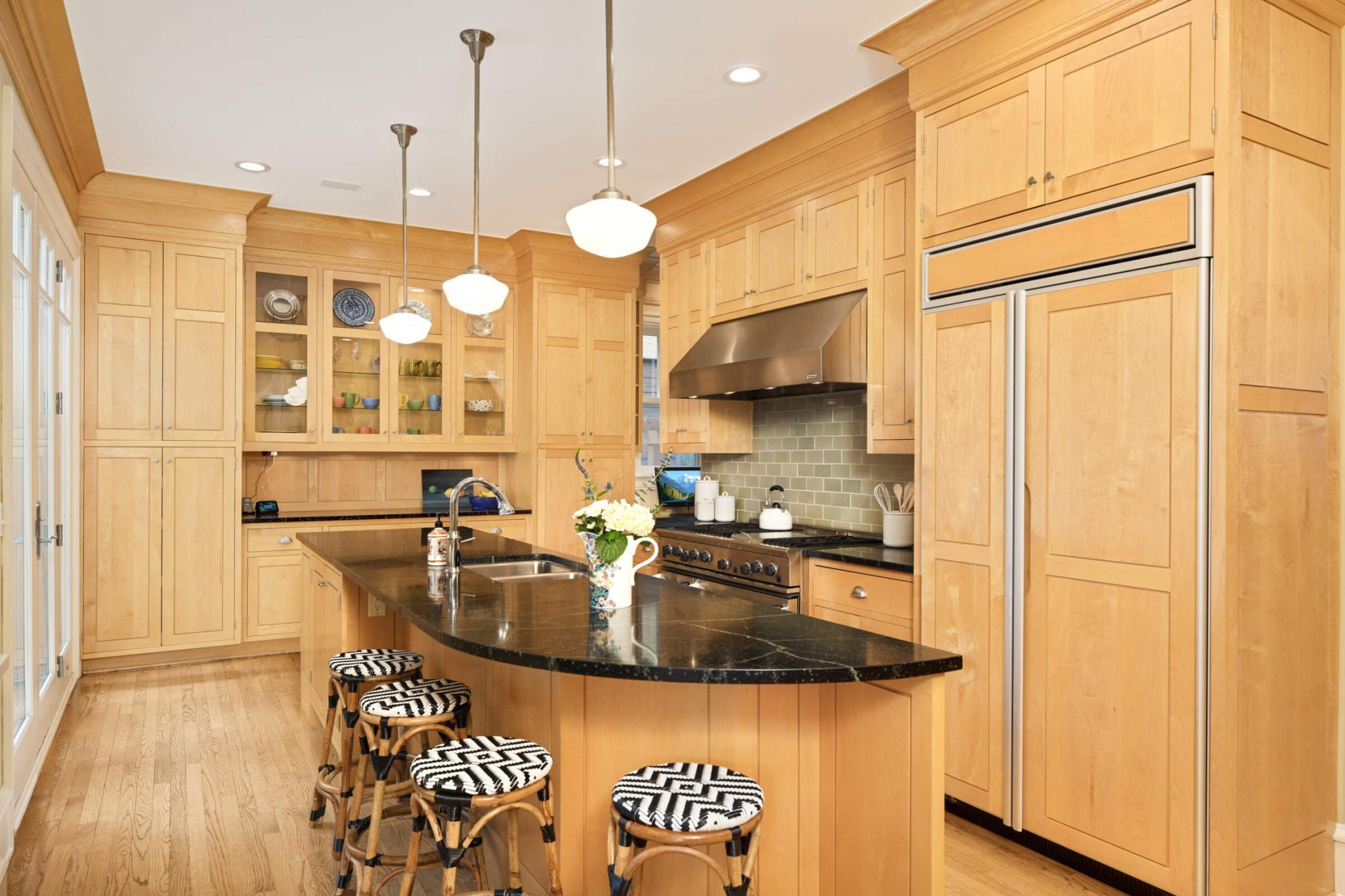 1776 Knox Avenue South Minneapolis, MN 55403 - Photo 4 of 19