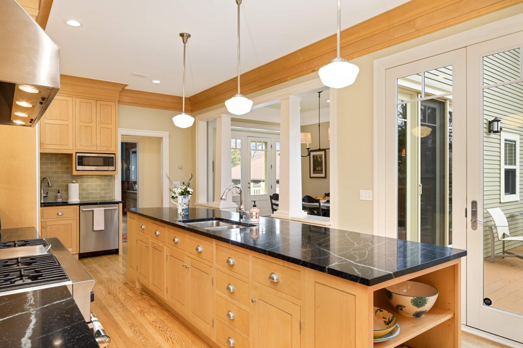 1776 Knox Avenue South Minneapolis, MN 55403 - Photo 8 of 19