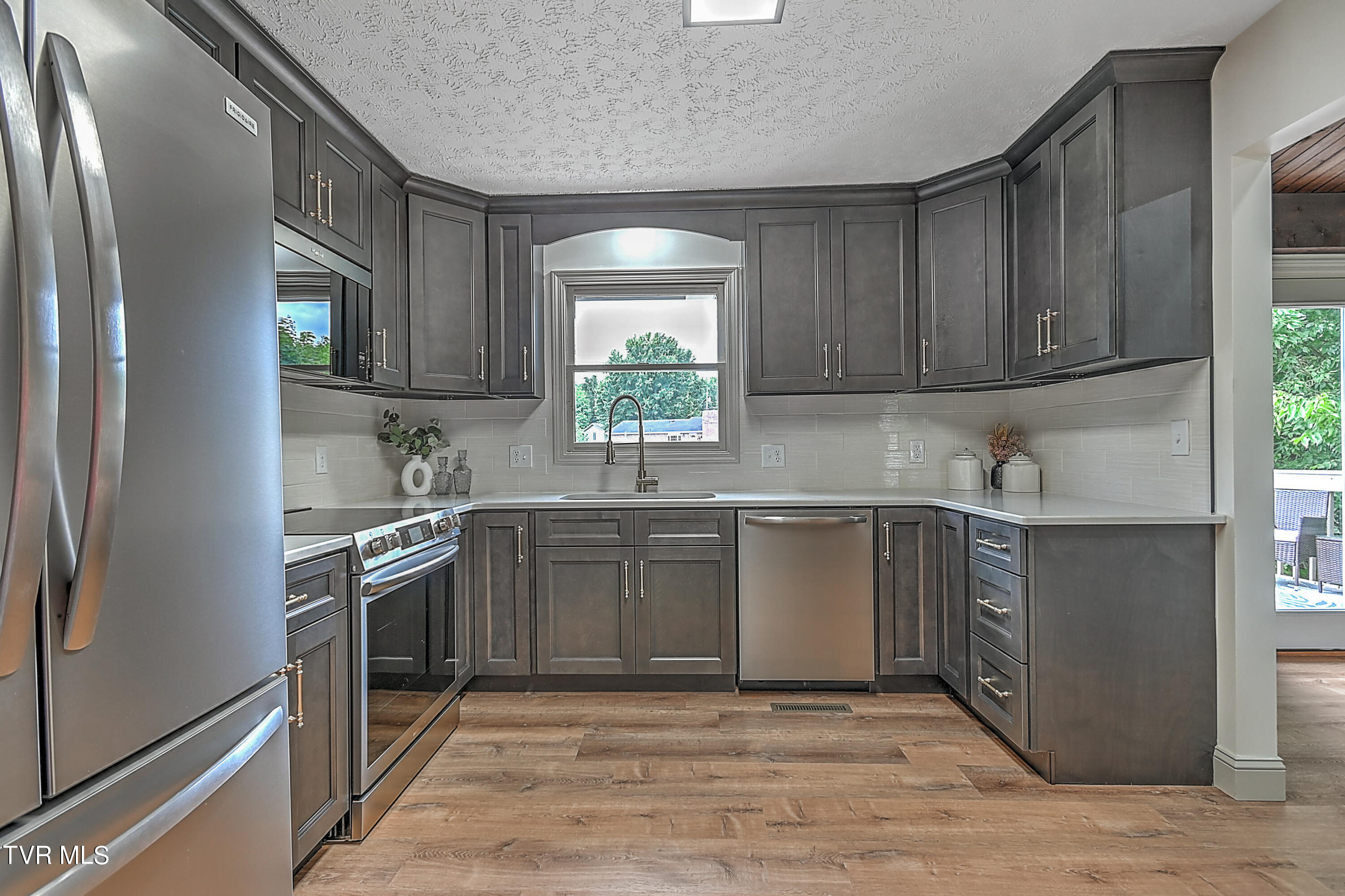 1109 Meadow Lane Kingsport, TN 37663 - Photo 14 of 54 1109 Meadow Ln KB-19