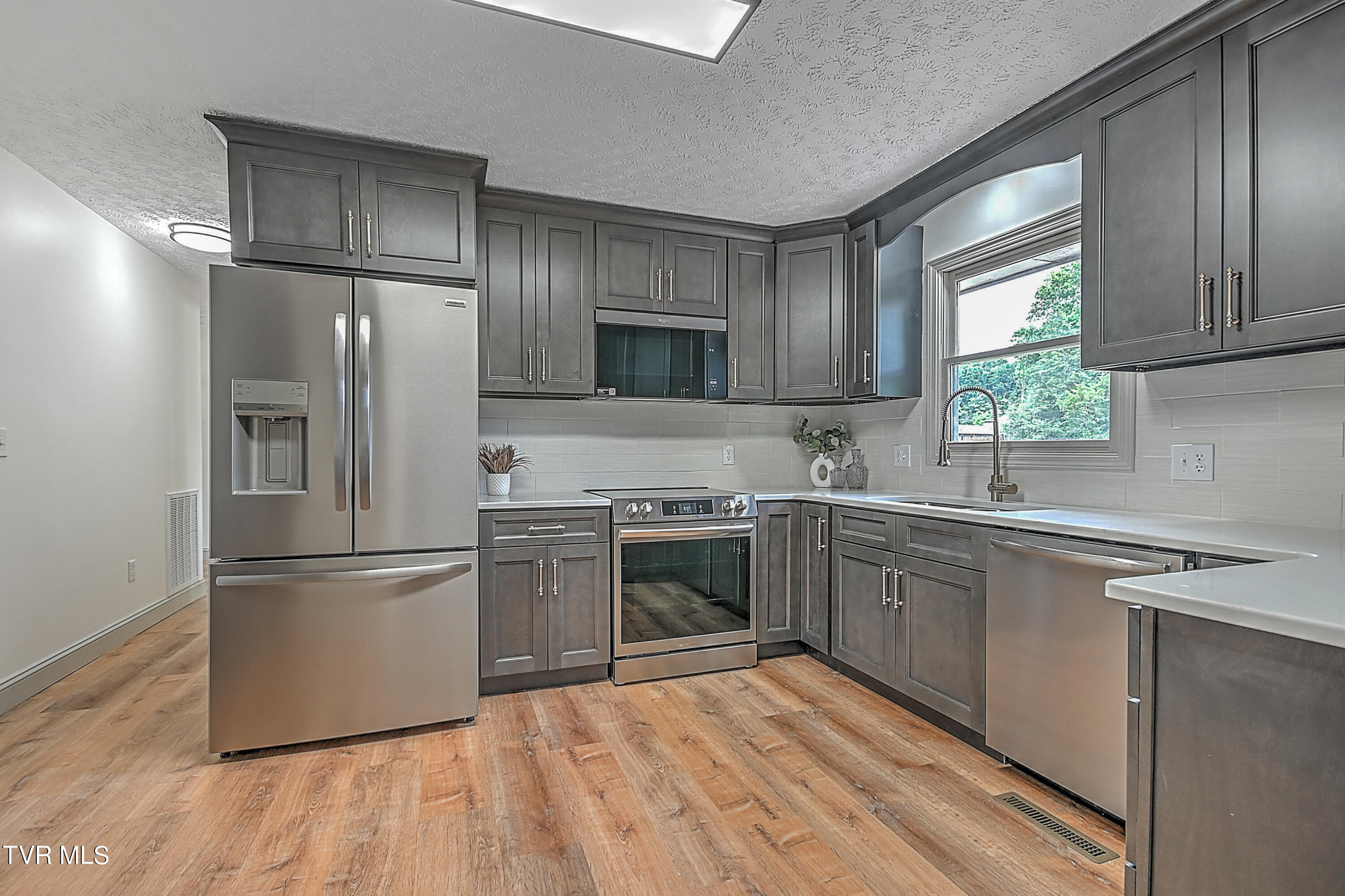 1109 Meadow Lane Kingsport, TN 37663 - Photo 15 of 54 1109 Meadow Ln KB-20