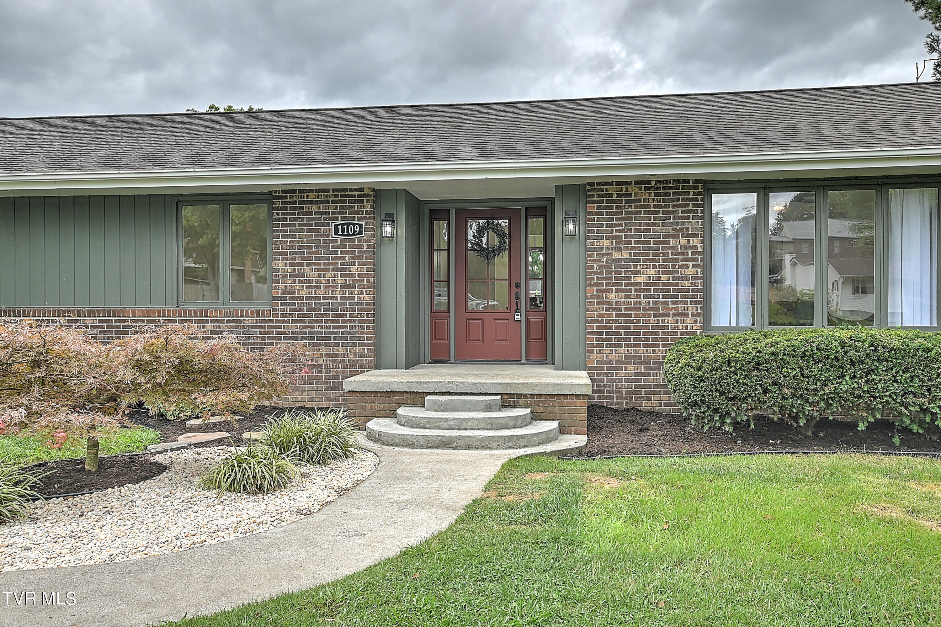 1109 Meadow Lane Kingsport, TN 37663 - Photo 2 of 54 1109 Meadow Ln KB-6