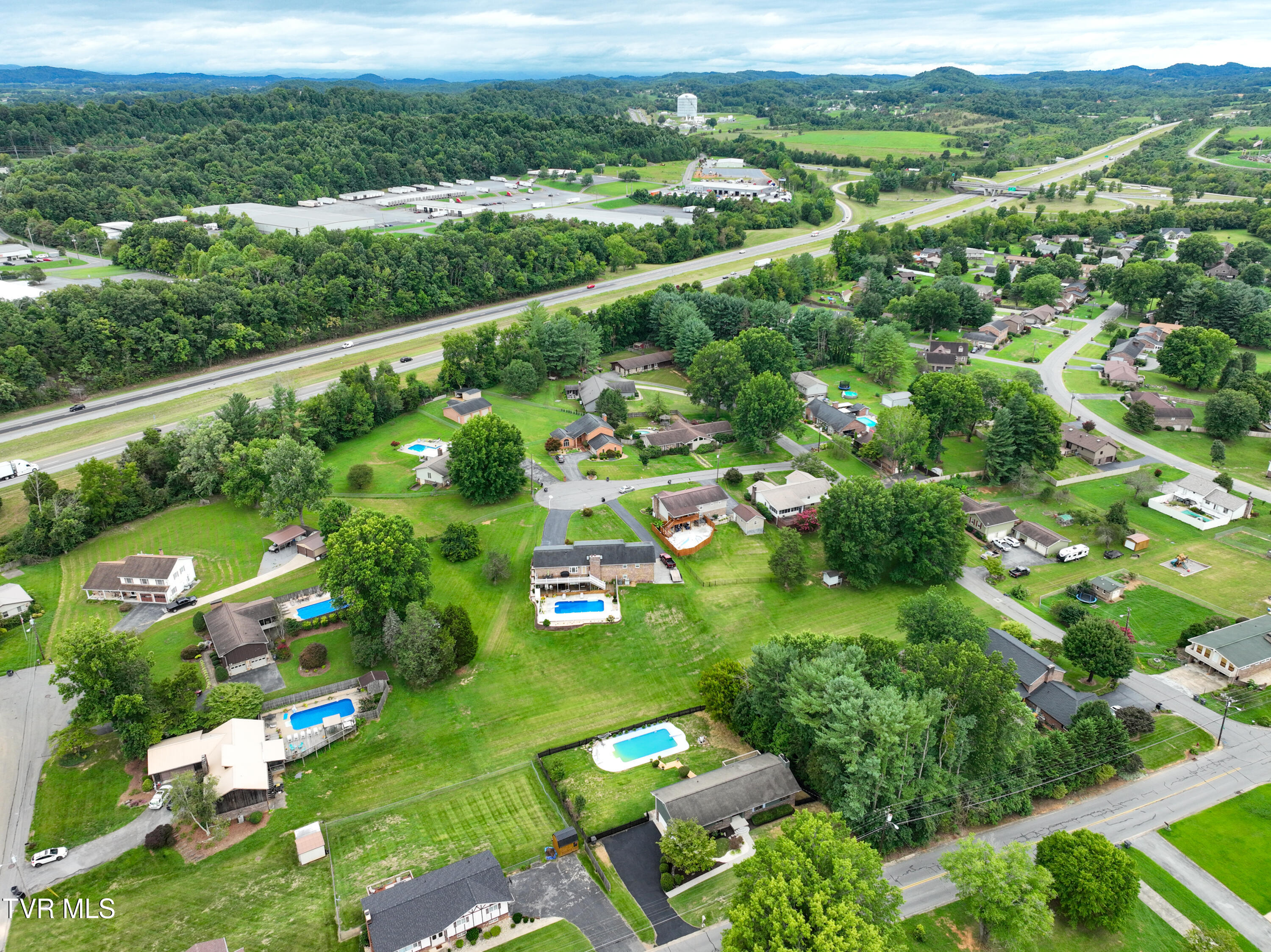 1109 Meadow Lane Kingsport, TN 37663 - Photo 53 of 54 KB Pool
