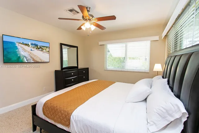 $9,000 | 809 South 17th Avenue, Hollywood, FL 33020