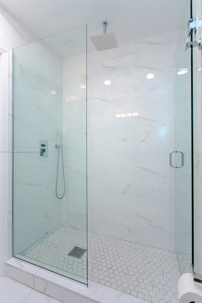 809 South 17th Avenue Hollywood, FL 33020 - Photo 43 of 45 a bathroom with a shower