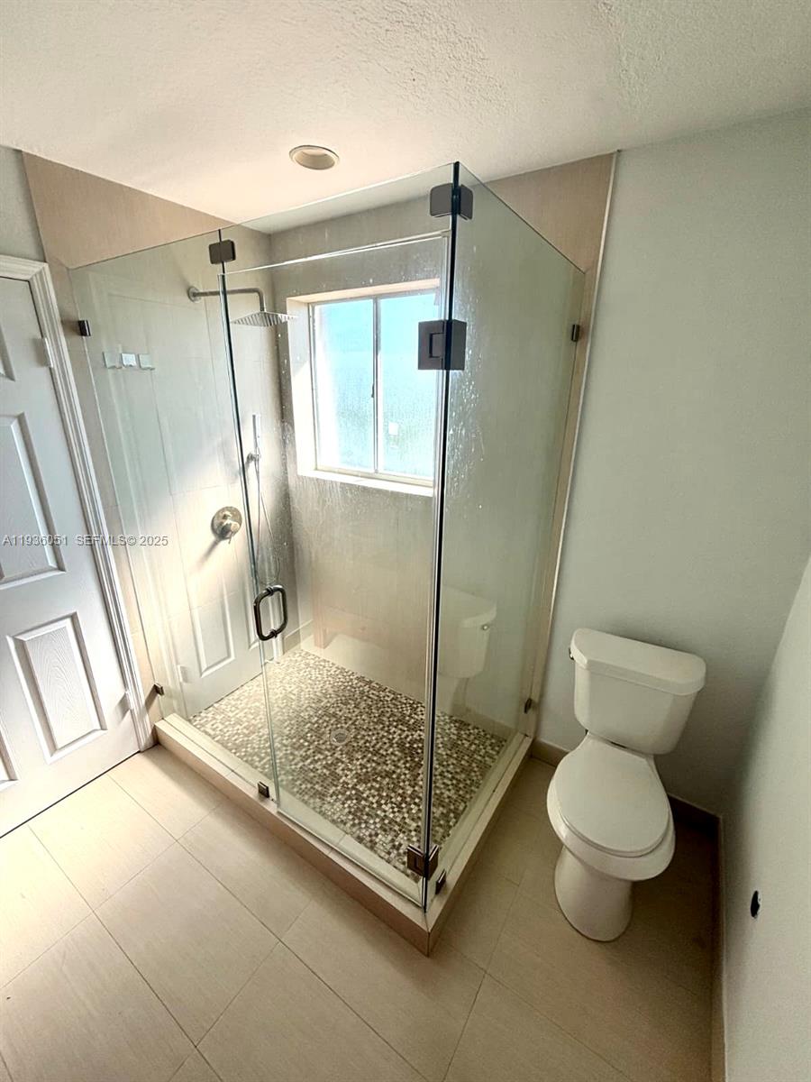 16276 Southwest 75th Street Miami, FL 33193 - Photo 22 of 38