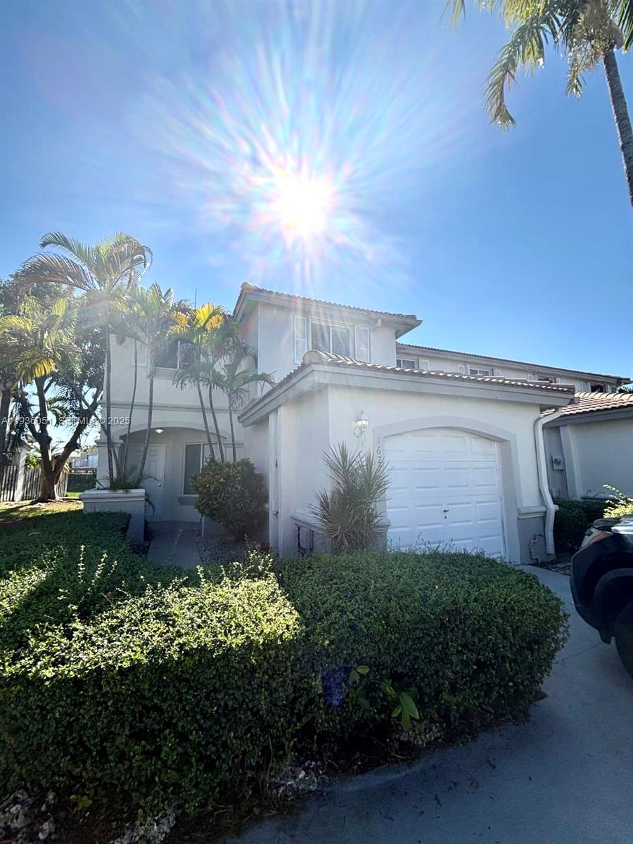 16276 Southwest 75th Street Miami, FL 33193 - Photo 5 of 38