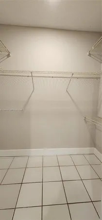 $2,400 | 800 Southwest 10th Avenue, Unit 800, Hallandale Beach, FL 33009