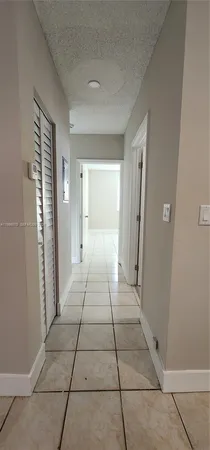 $2,400 | 800 Southwest 10th Avenue, Unit 800, Hallandale Beach, FL 33009