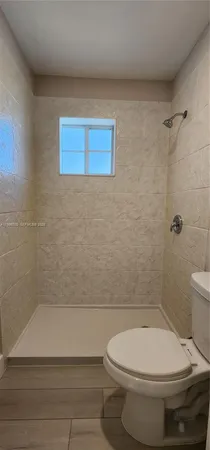 $2,400 | 800 Southwest 10th Avenue, Unit 800, Hallandale Beach, FL 33009