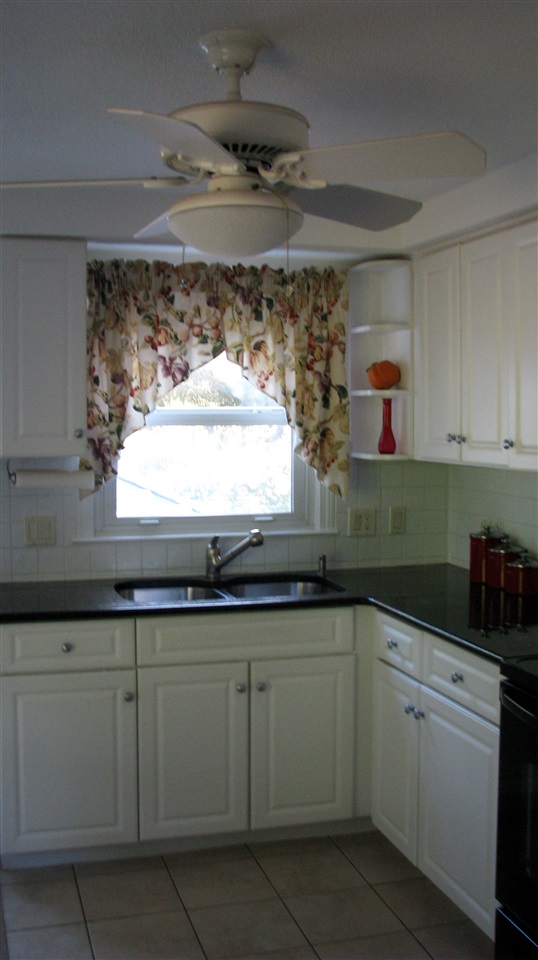 18 Ridgefield Drive Milford, NH 03055 - Photo 3 of 21 Gallery Image 3
