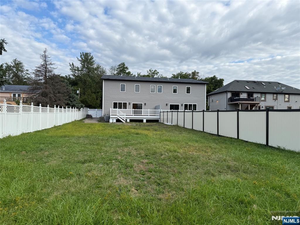 95 Redneck Avenue Little Ferry, NJ 07643 - Photo 10 of 20