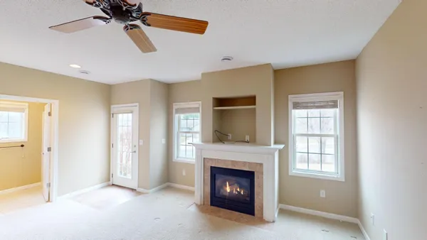 $389,000 | 807 Maple Shade Drive, Holmen, WI 54636