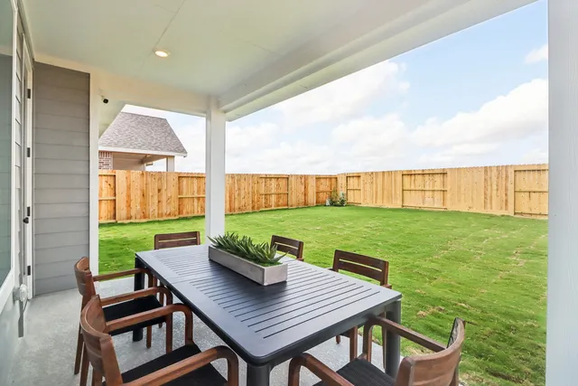 $359,990 | 29303 Meadowcreek Hl Drive, Waller, TX 77484