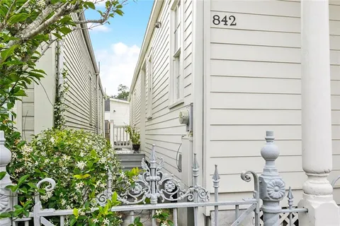 $695,000 | 842 Toledano Street, New Orleans, LA 70115