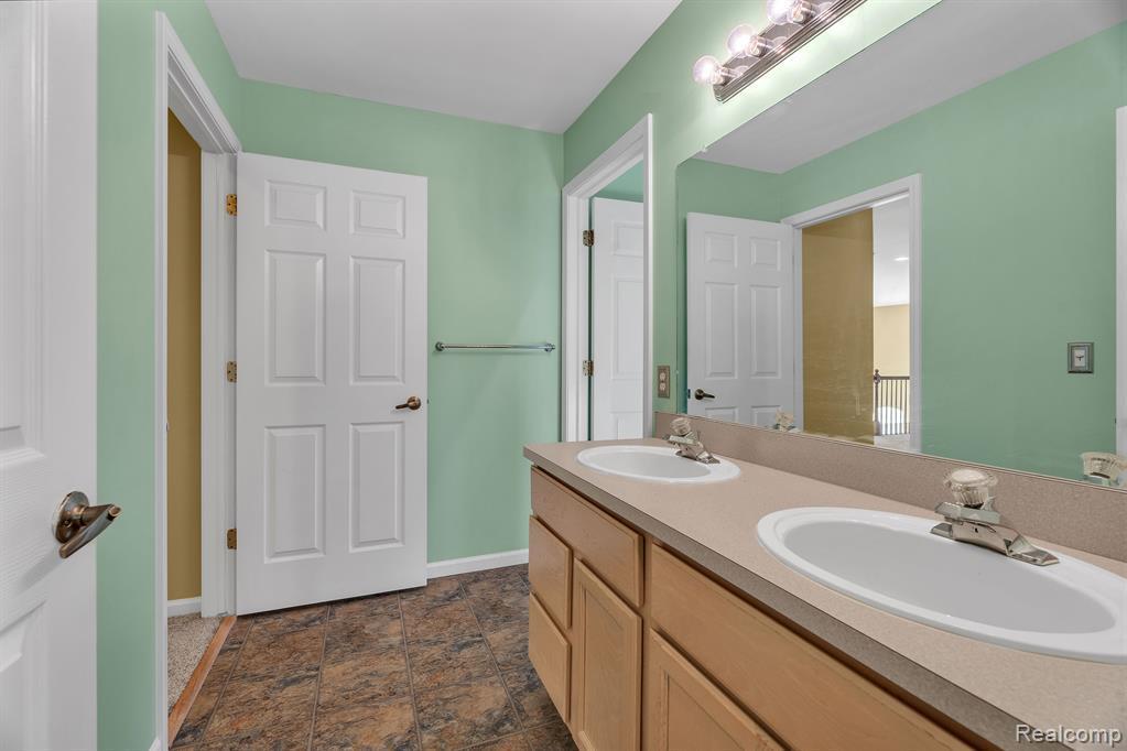 6573 Poppleton Road Canton, MI 48187 - Photo 39 of 39 6573 38