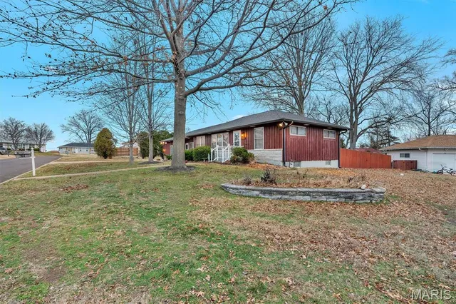 $279,900 | 61 Buckley Meadows Drive, Mehlville, MO 63125