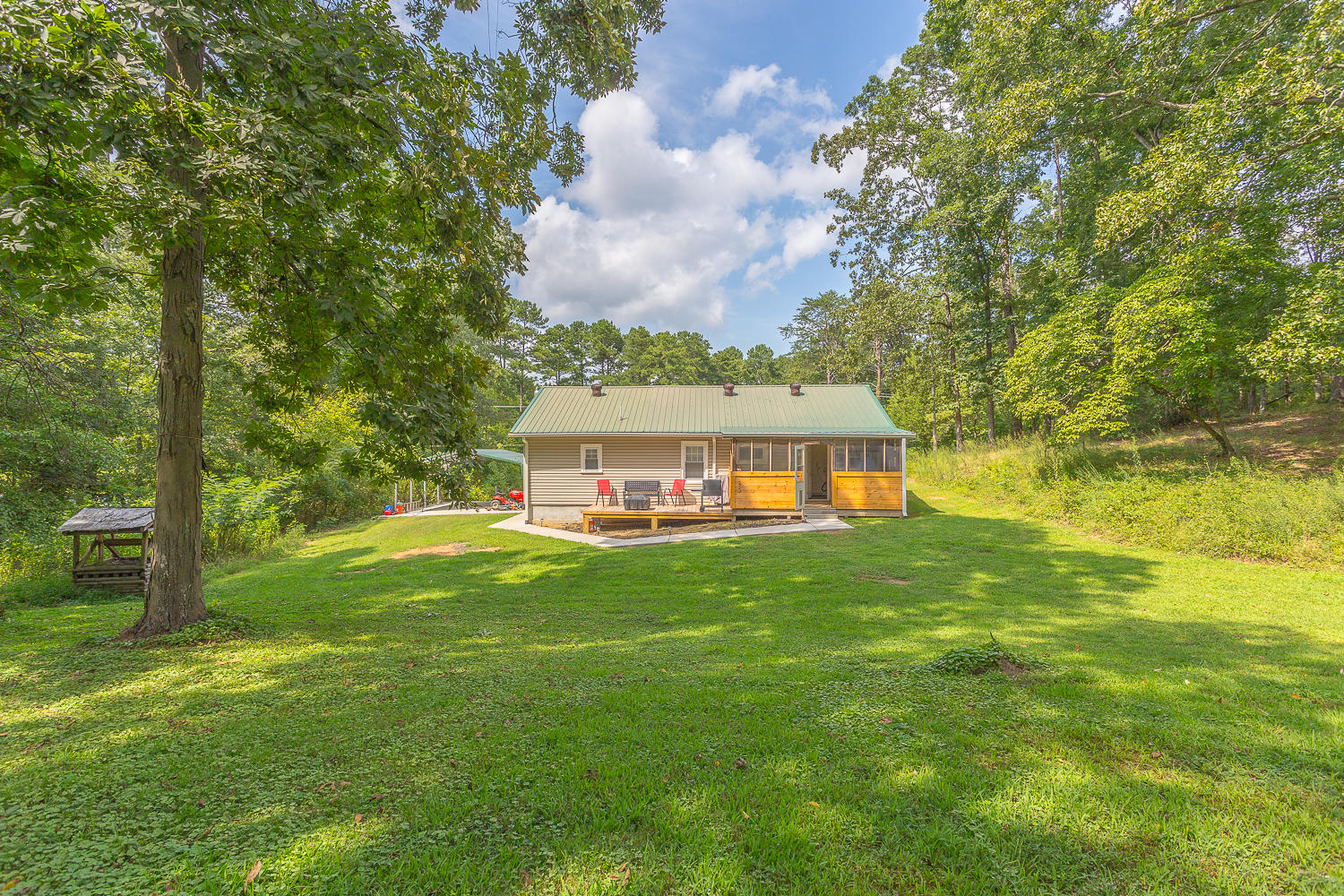 154 Lake Howard Road LaFayette, GA 30728 - Photo 2 of 26 154 Lake Howard-17