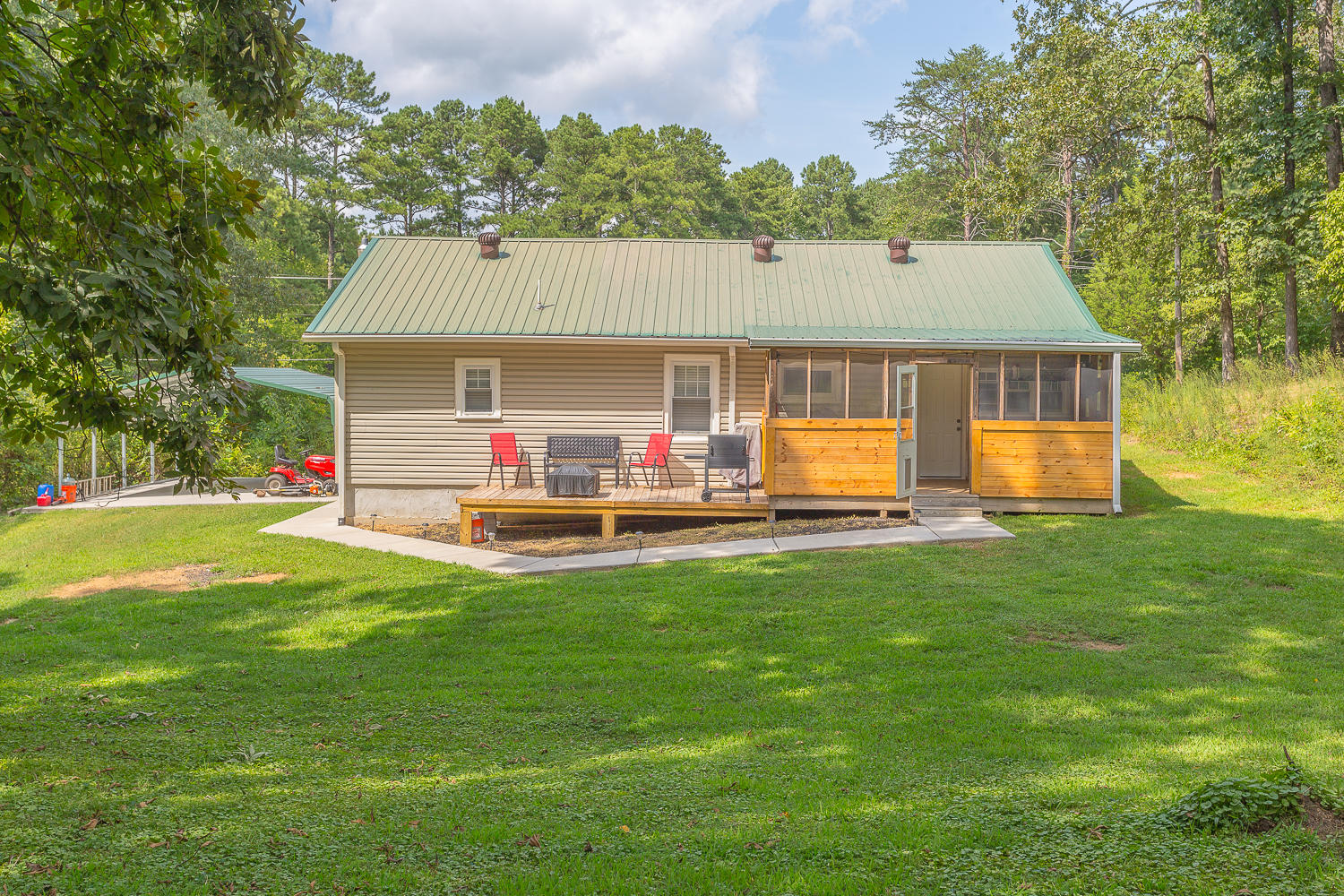 154 Lake Howard Road LaFayette, GA 30728 - Photo 4 of 26 154 Lake Howard-18