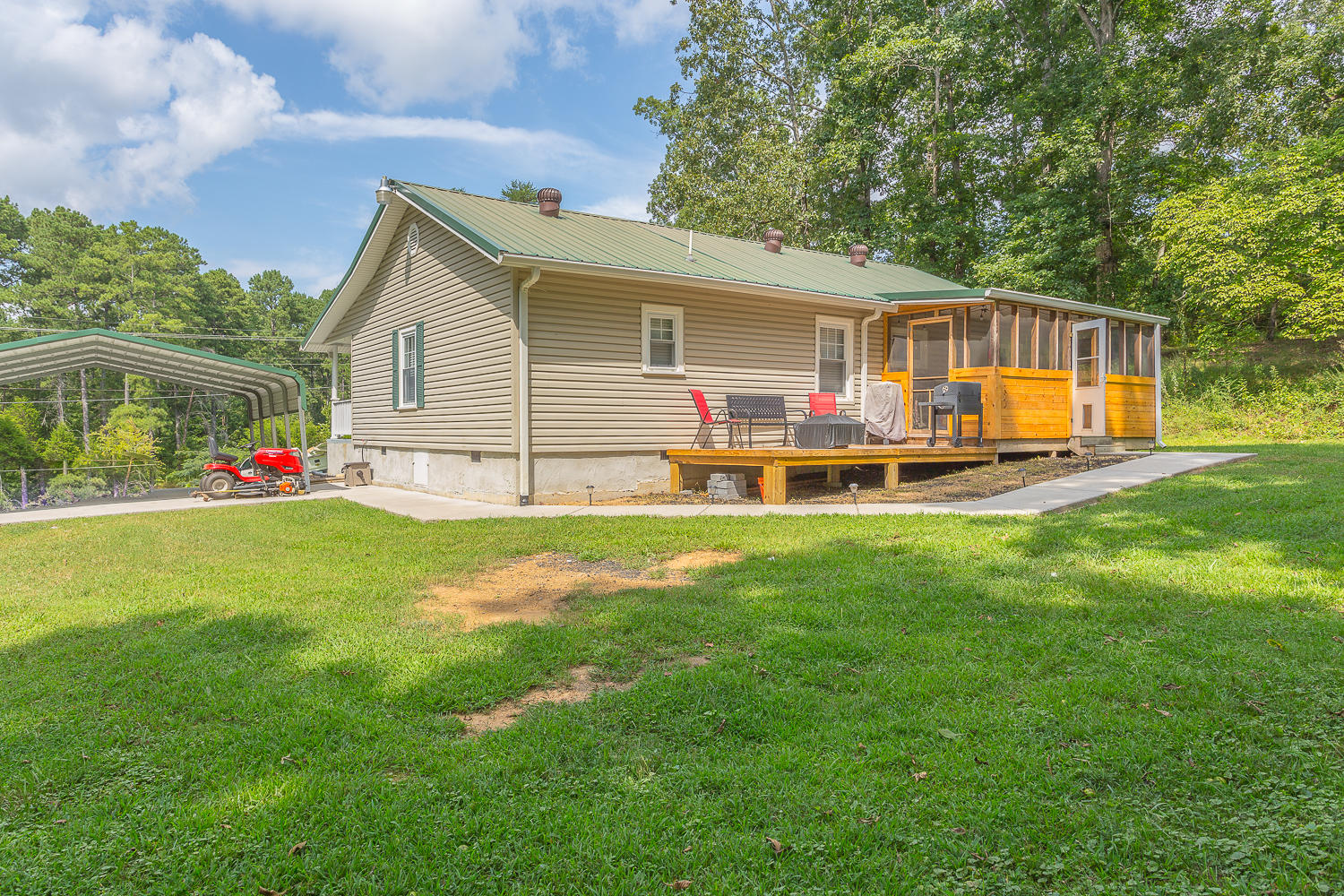 154 Lake Howard Road LaFayette, GA 30728 - Photo 6 of 26 154 Lake Howard-14