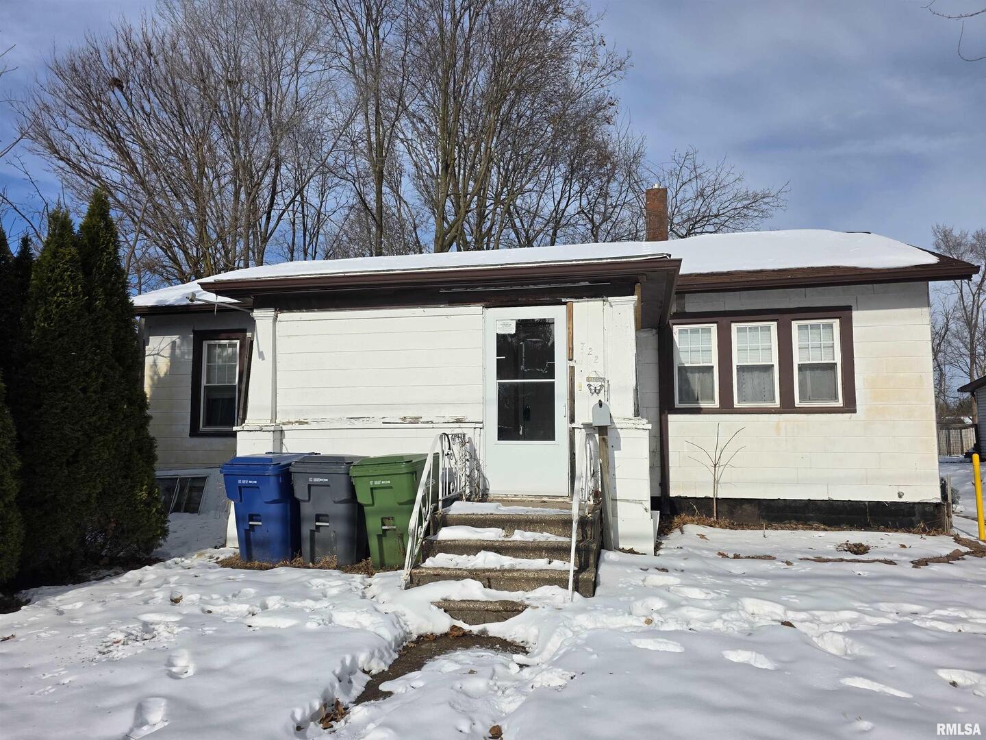 722 Main Avenue Clinton, IA 52732 - Photo 2 of 2