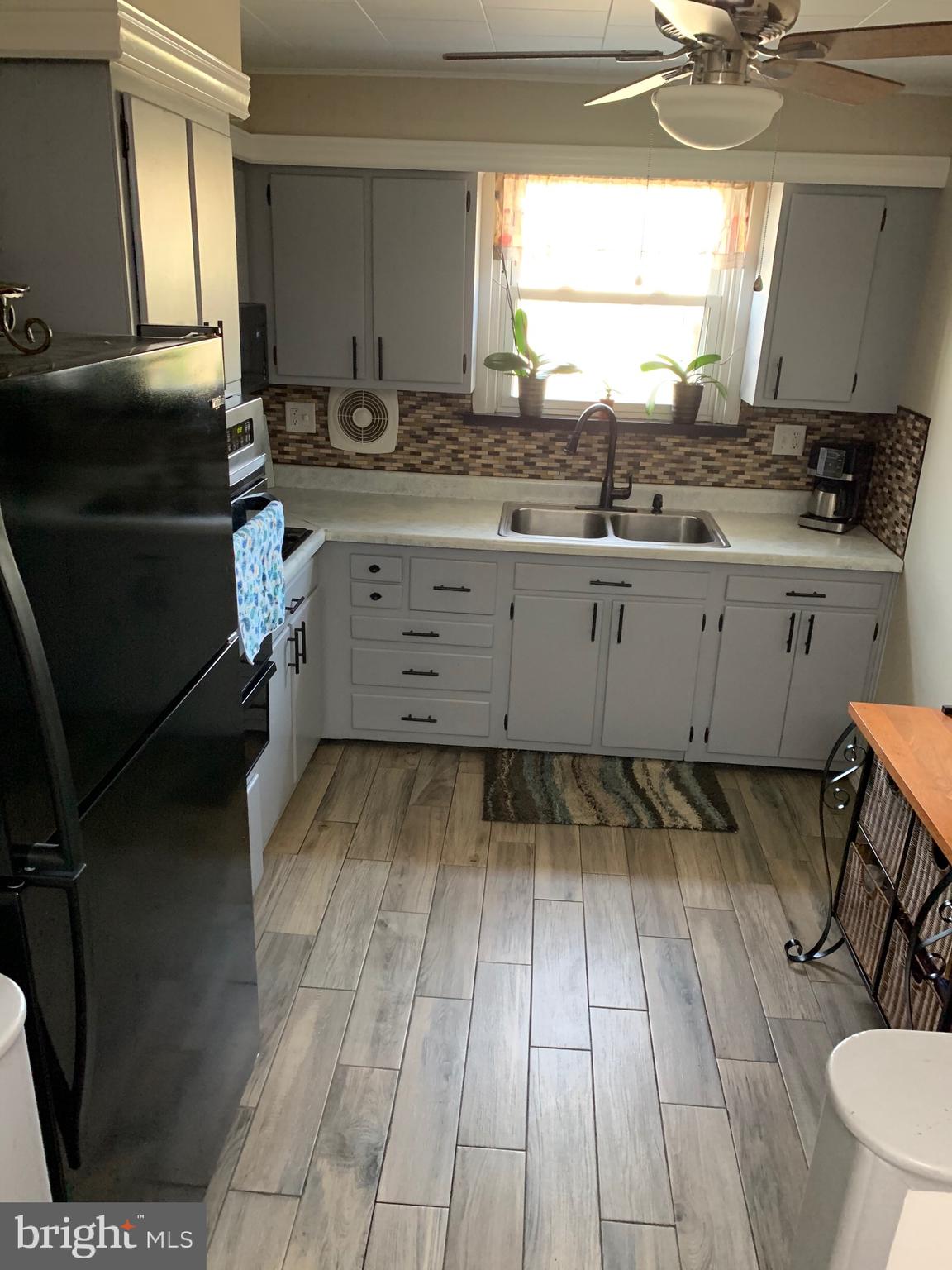 2934 Willits Road Philadelphia, PA 19136 - Photo 12 of 39 Main Floor Kitchen