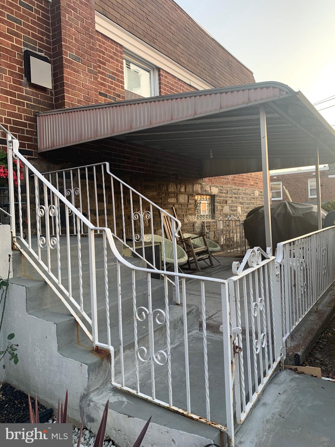 2934 Willits Road Philadelphia, PA 19136 - Photo 4 of 39 Side Patio