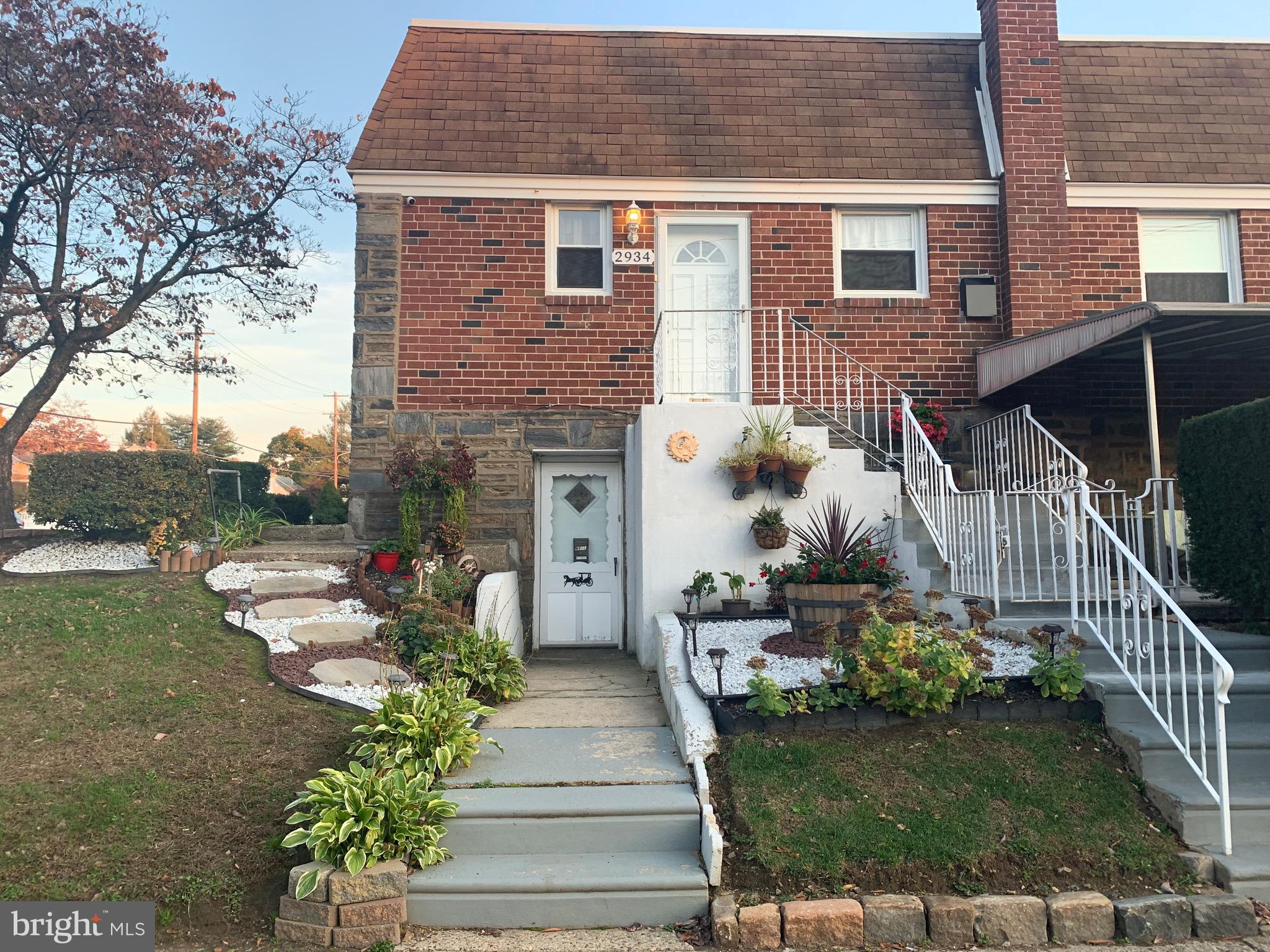 2934 Willits Road Philadelphia, PA 19136 - Photo 5 of 39 Main Entrance and Basement Entrance