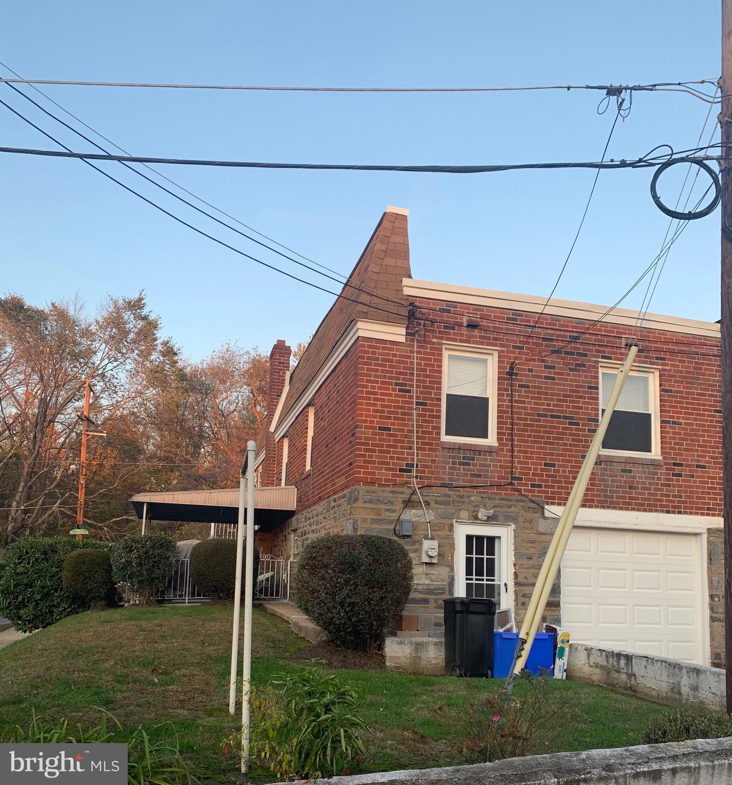 2934 Willits Road Philadelphia, PA 19136 - Photo 6 of 39 Rear entrance and garage entrance