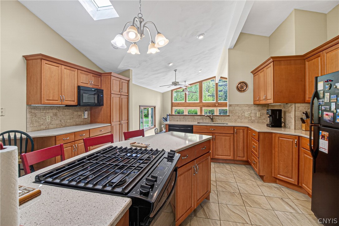 7 Homestead Road West New Hartford, NY 13323 - Photo 6 of 31